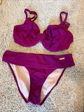 Magenta Underwire Bikini Set - Women's Two-Piece Swim